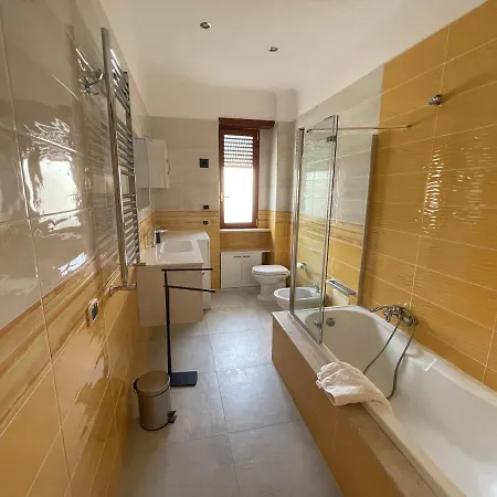 Casa Savastano 公寓 *